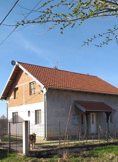 Kuća u Bečmenu, opština Surčin 